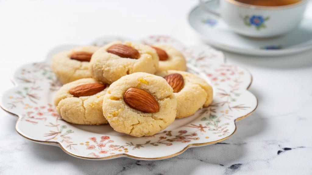 Persian Tea Recipe: Almond Cookies