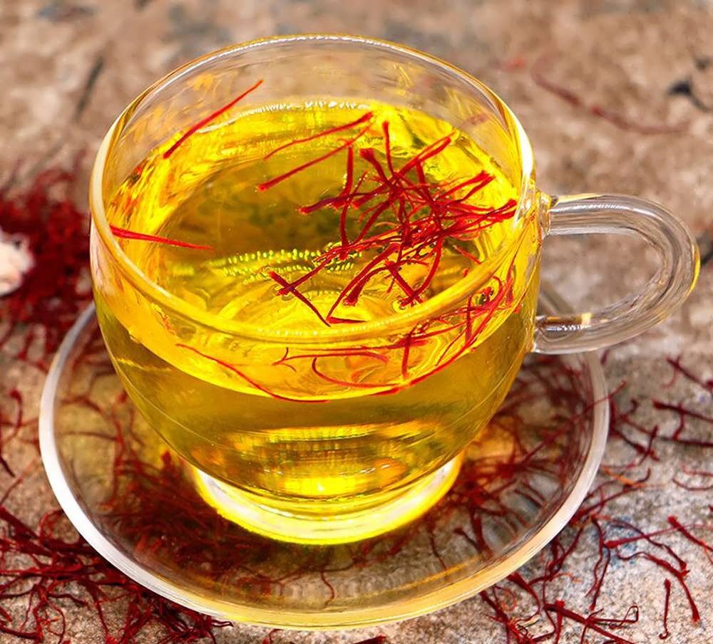 Saffron Tea: A Golden Elixir for Winter Wellness