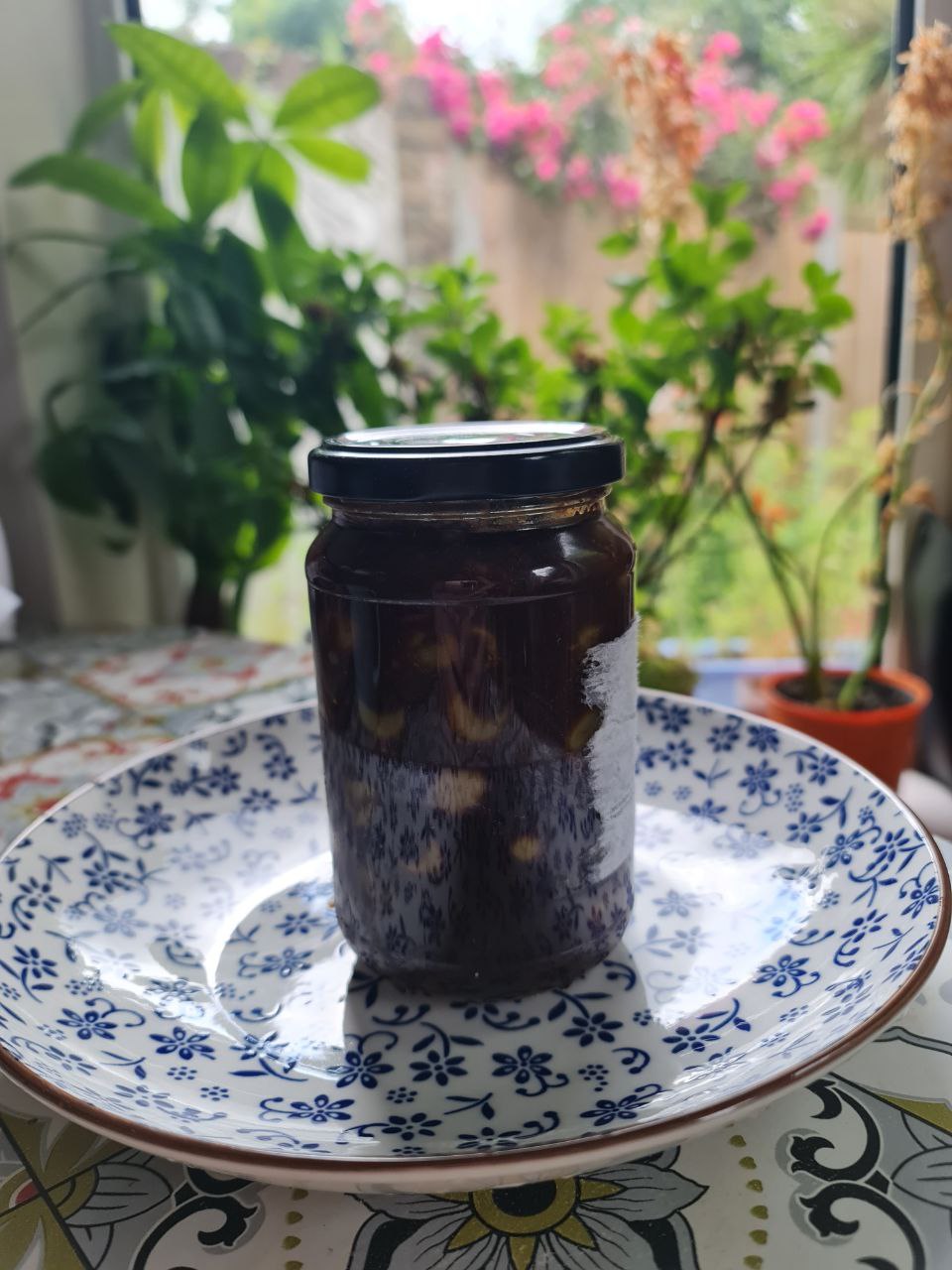 Zeytoon Parvardeh: A Tasty Persian Appetizer